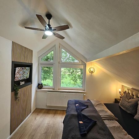 Tautraum Suite Mit Whirlpool Und Gruenem Ausblick Wilhelmshaven Extérieur photo