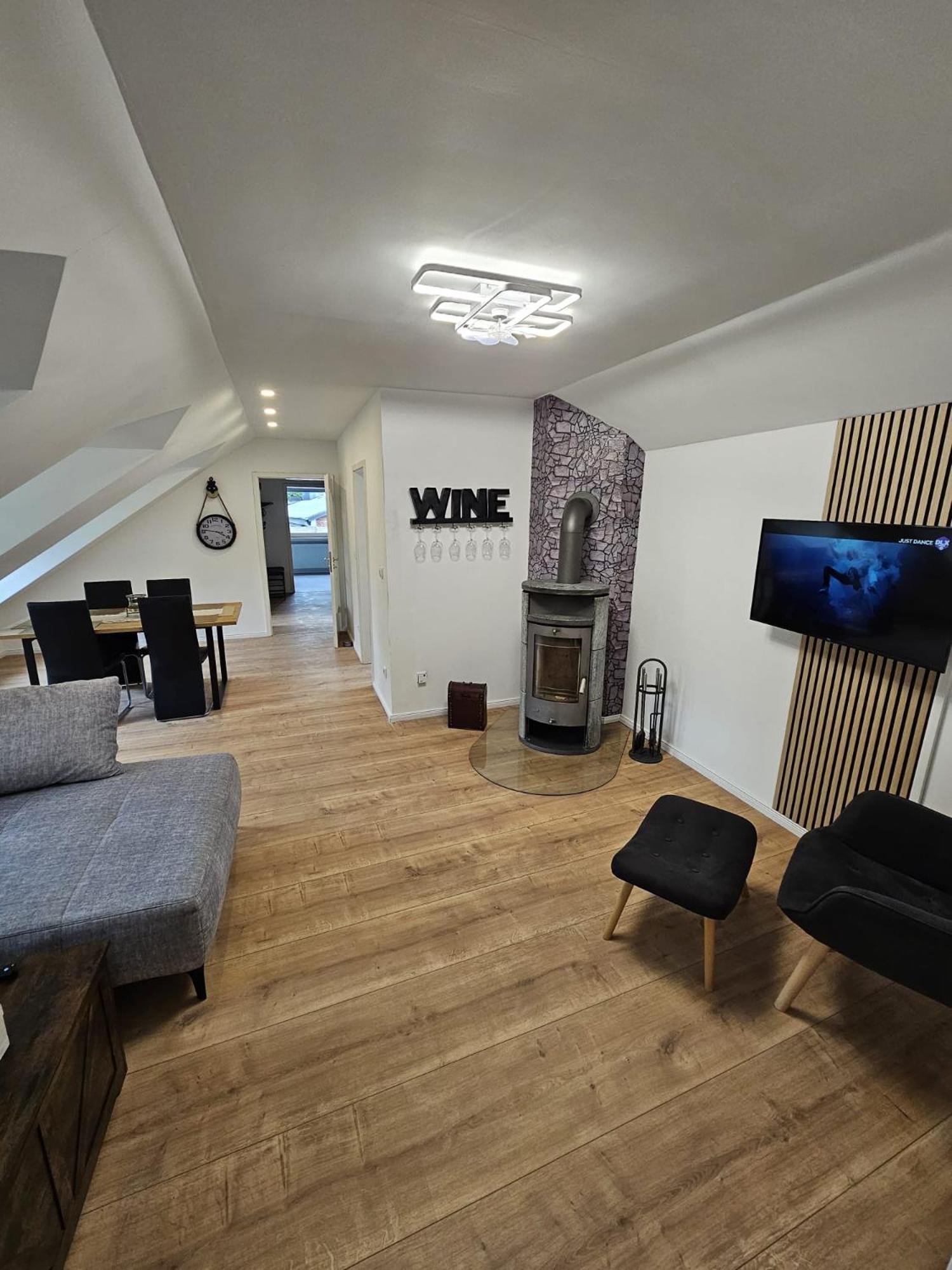 Tautraum Suite Mit Whirlpool Und Gruenem Ausblick Wilhelmshaven Extérieur photo