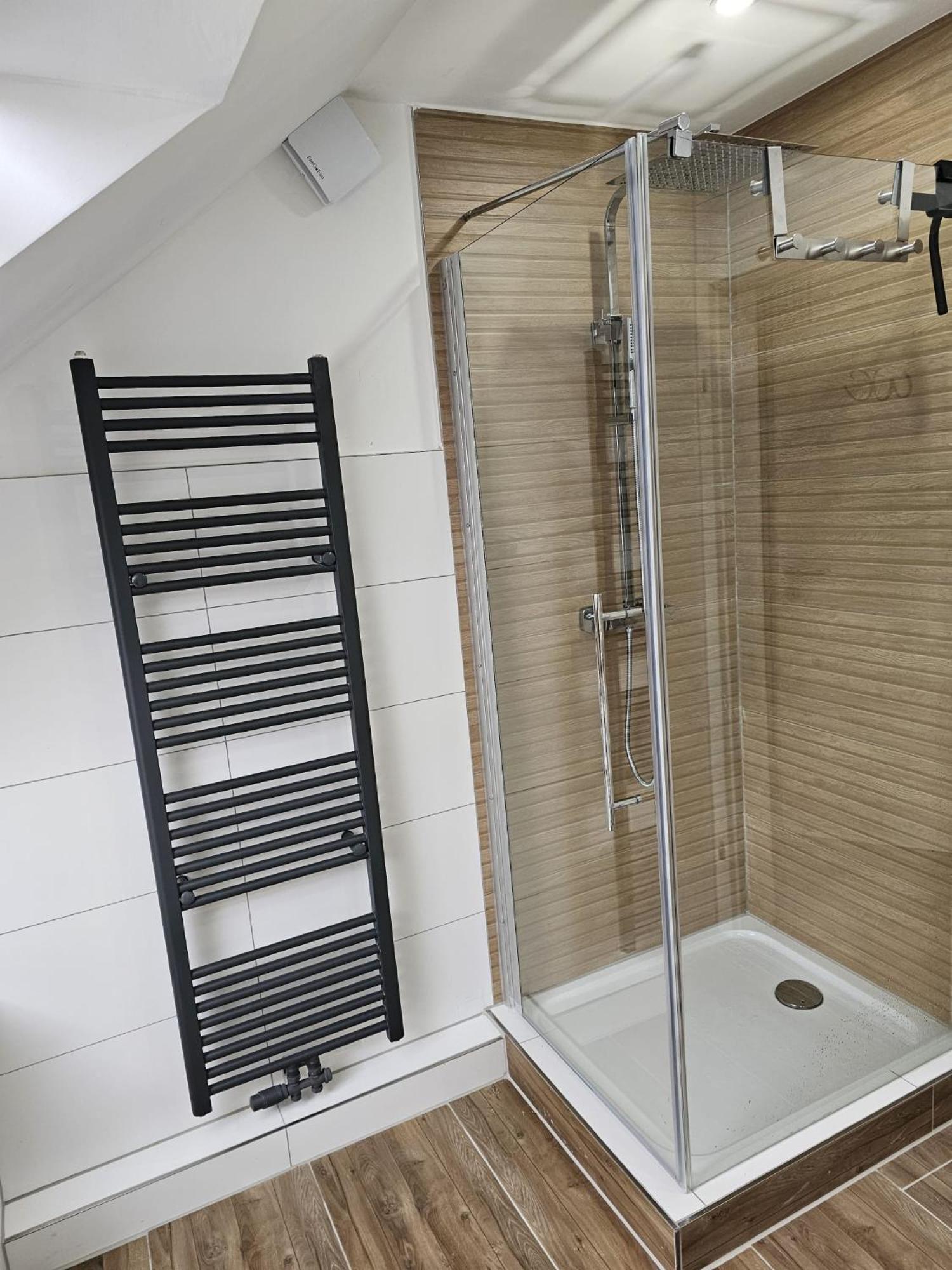 Tautraum Suite Mit Whirlpool Und Gruenem Ausblick Wilhelmshaven Extérieur photo