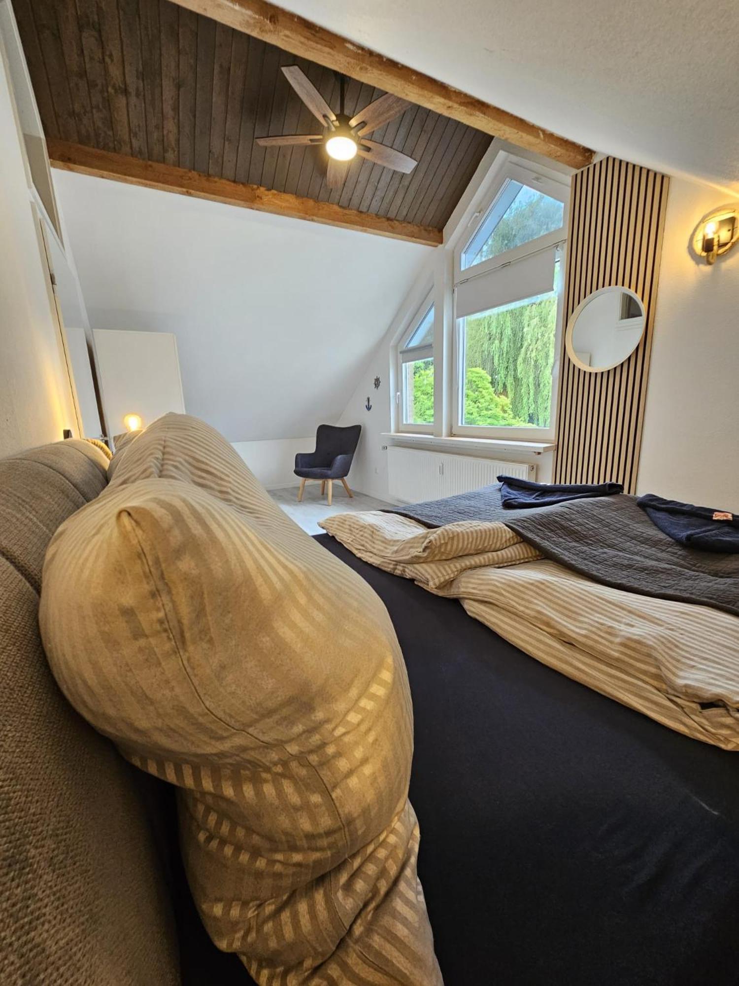 Tautraum Suite Mit Whirlpool Und Gruenem Ausblick Wilhelmshaven Extérieur photo
